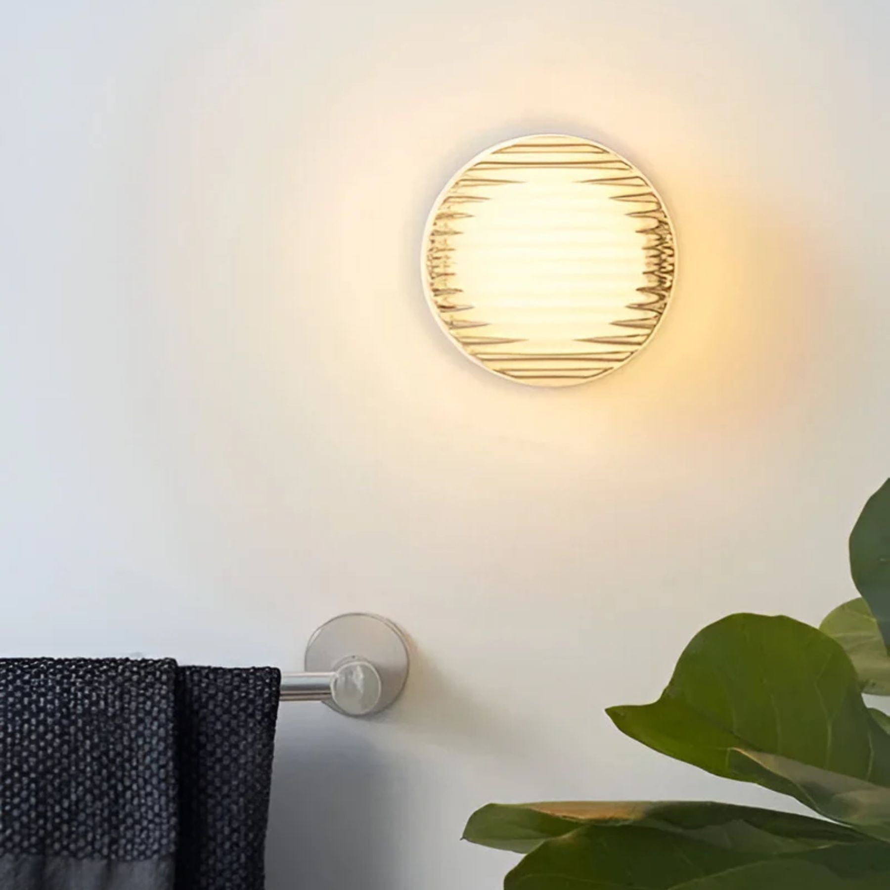 Ambrelo Wall Light