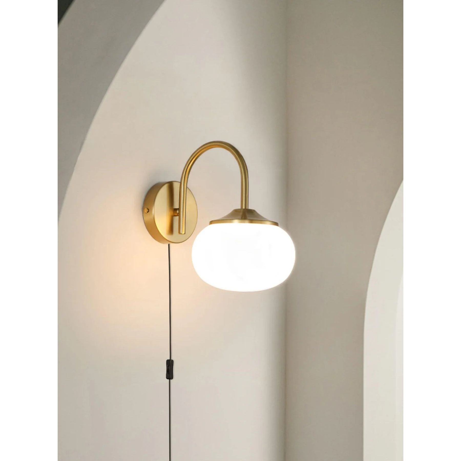 Yolina Wall Light