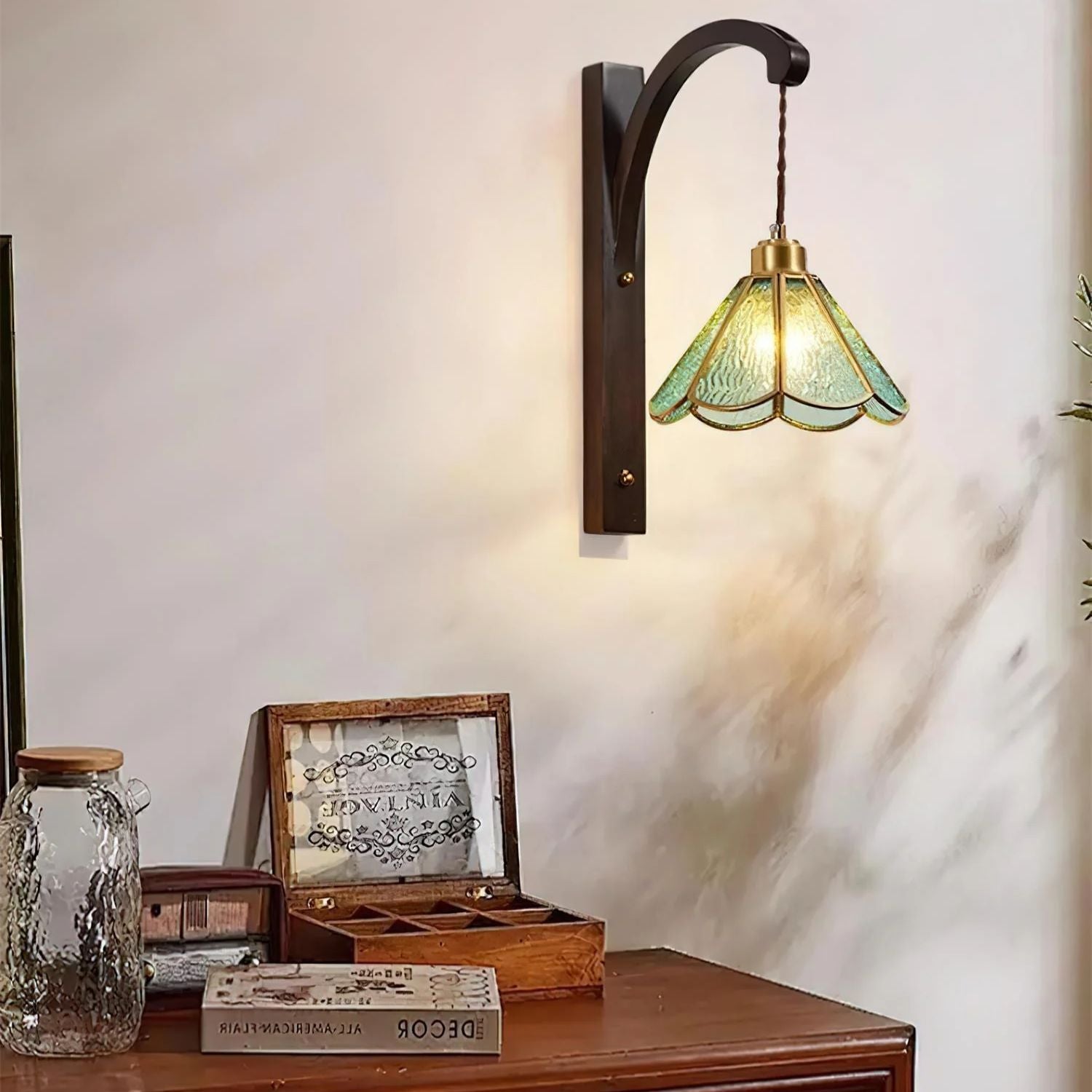 Tarevelle Wall Light