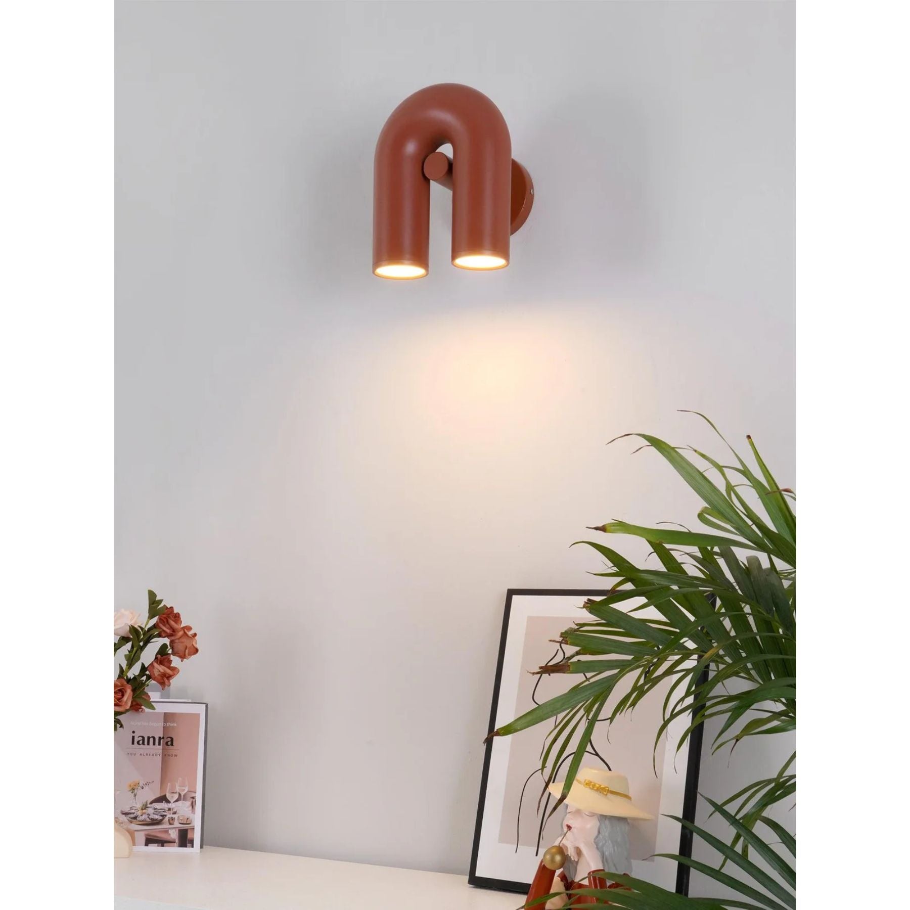 Kuben Wall Light
