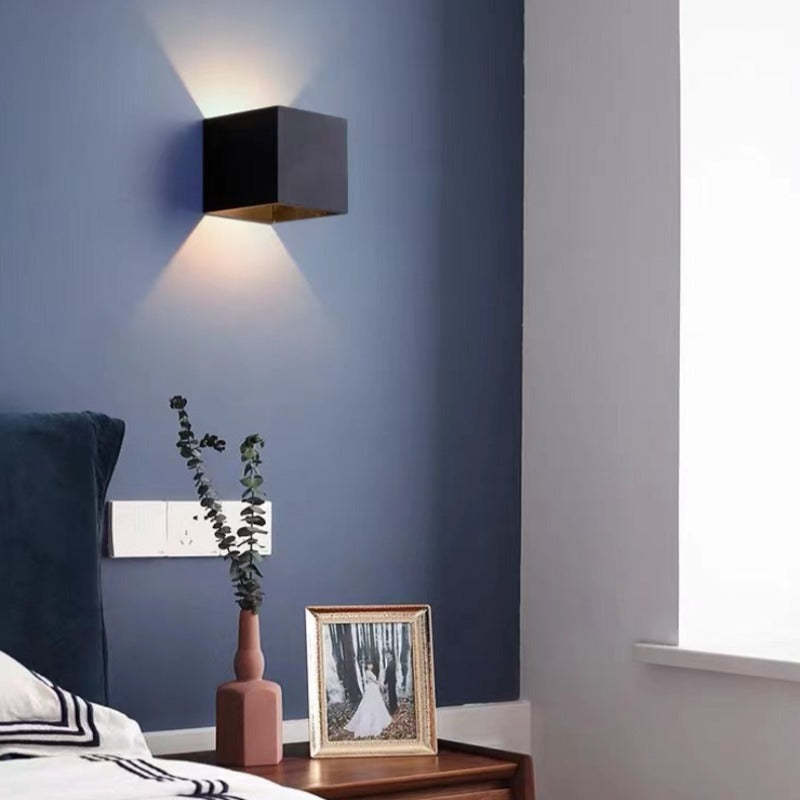 Tavey Outdoor Wall Light