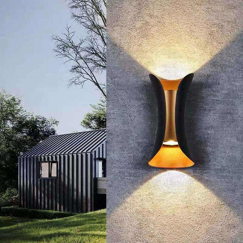 Fenlin Outdoor Wall Light