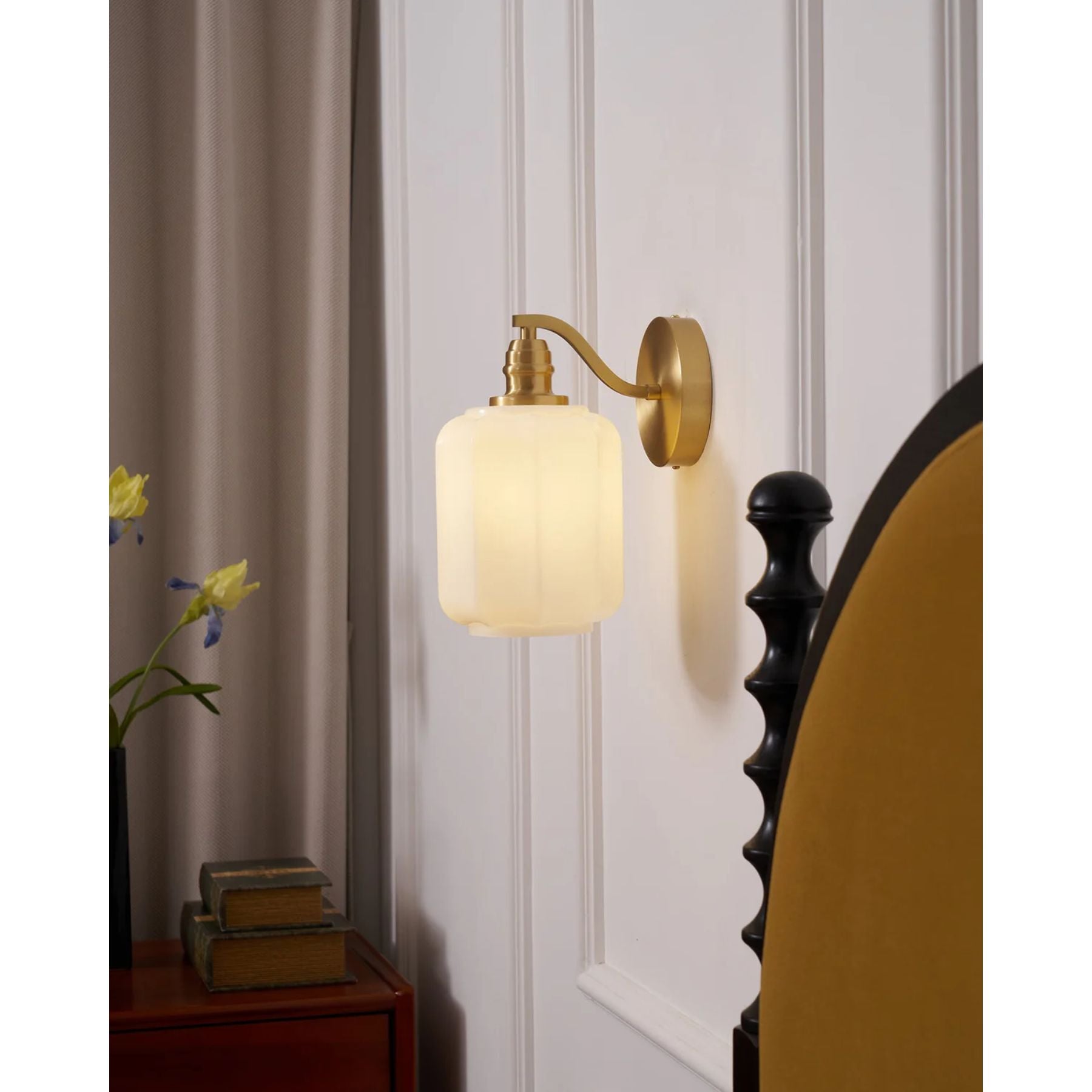 Henrus Wall Light