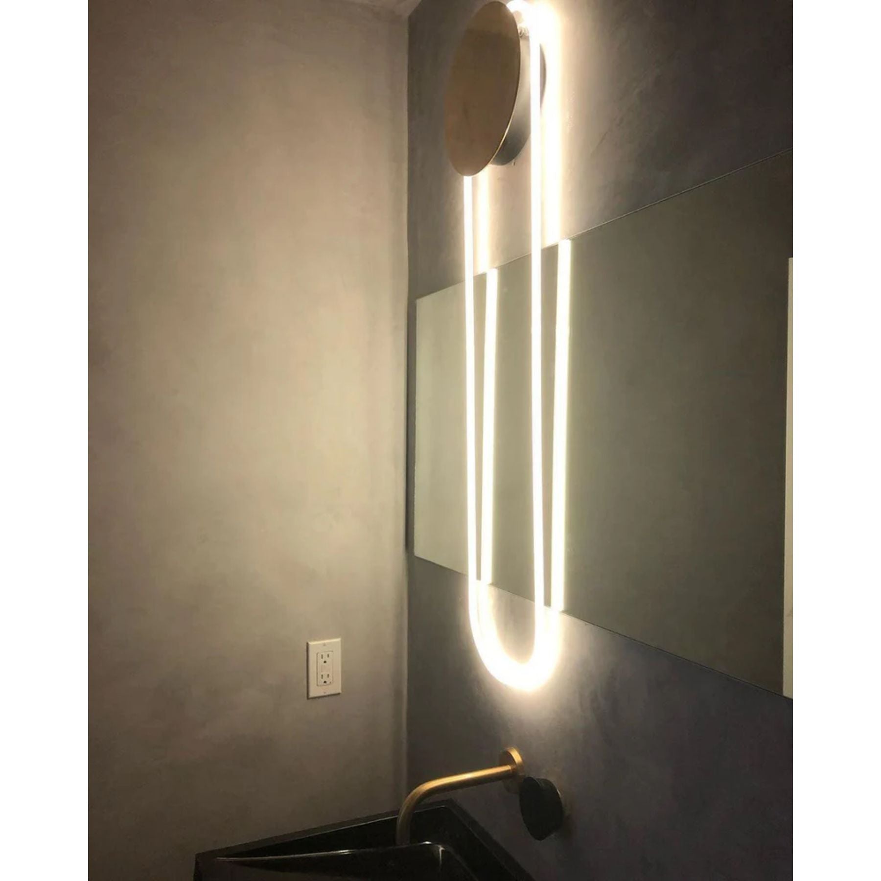 Luremi Wall Light