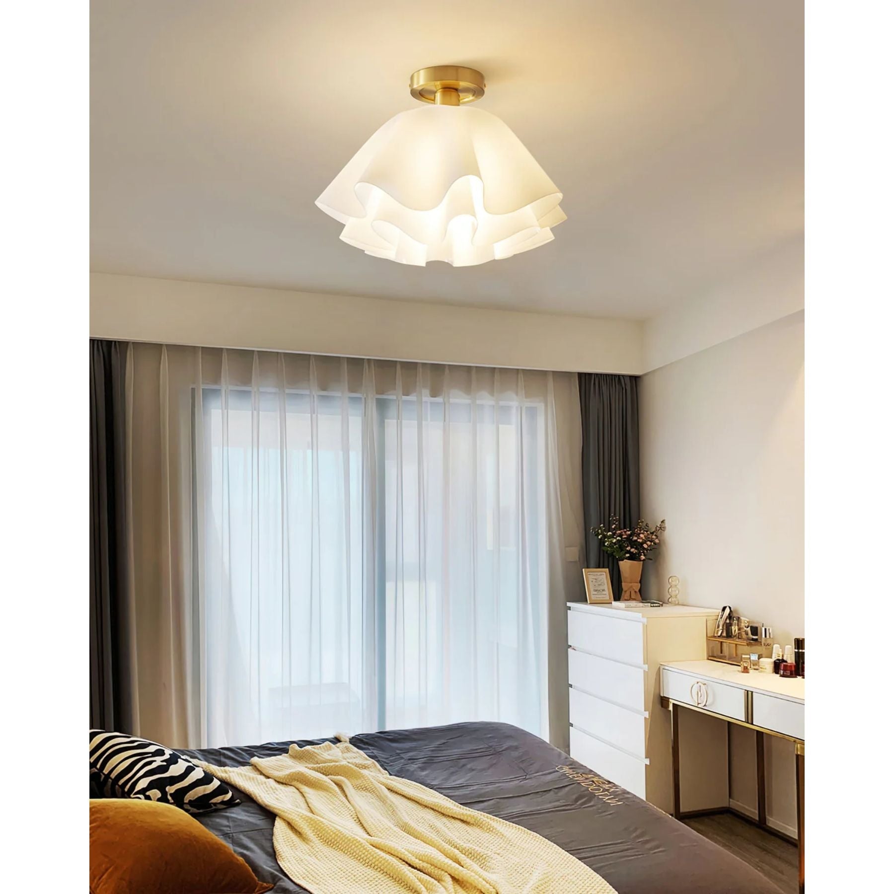 Leyan Flower Ceiling Light