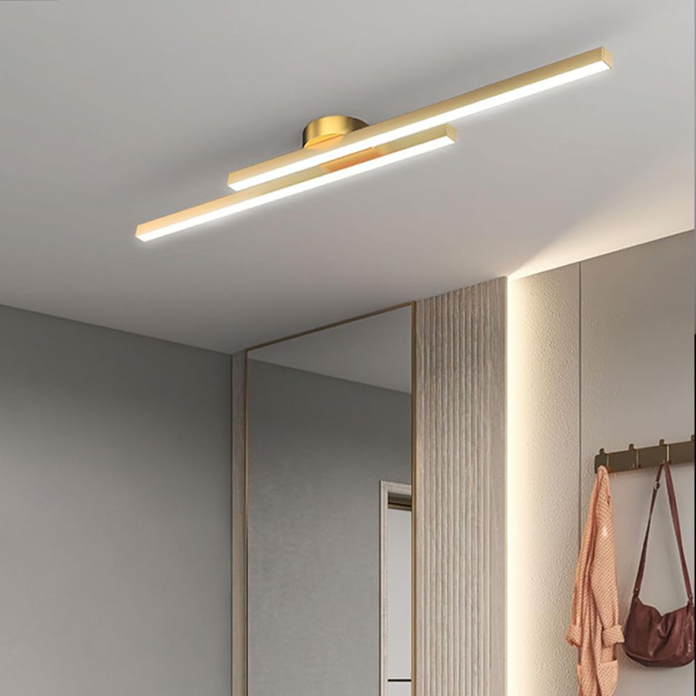 Longstrip Ceiling Light