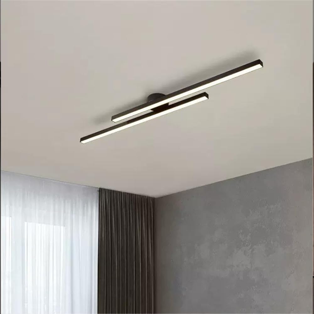 Longstrip Ceiling Light