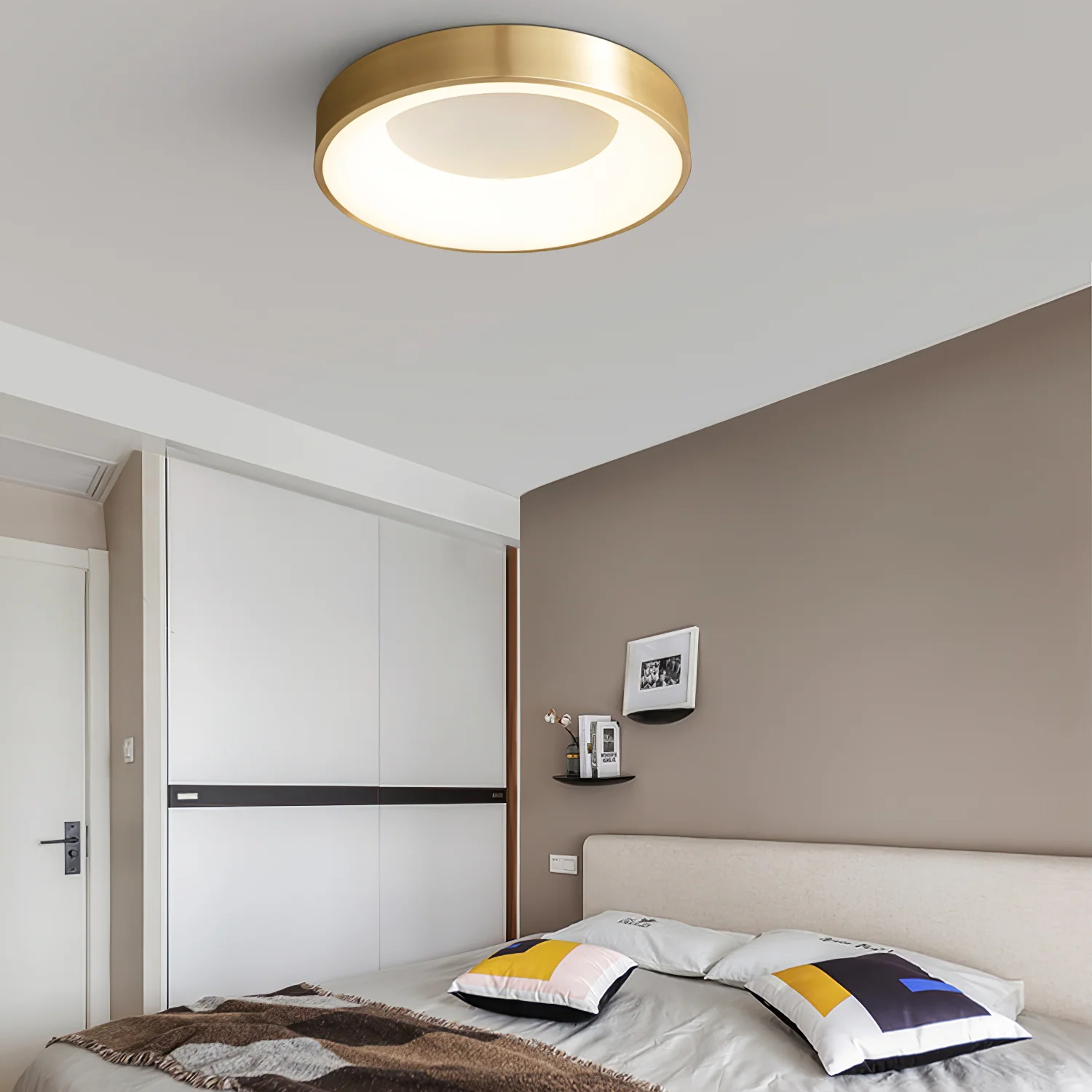 Ylomes Ceiling Light