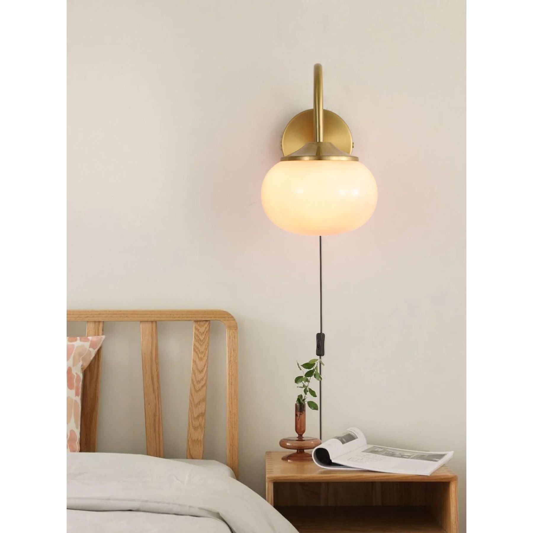Yolina Wall Light