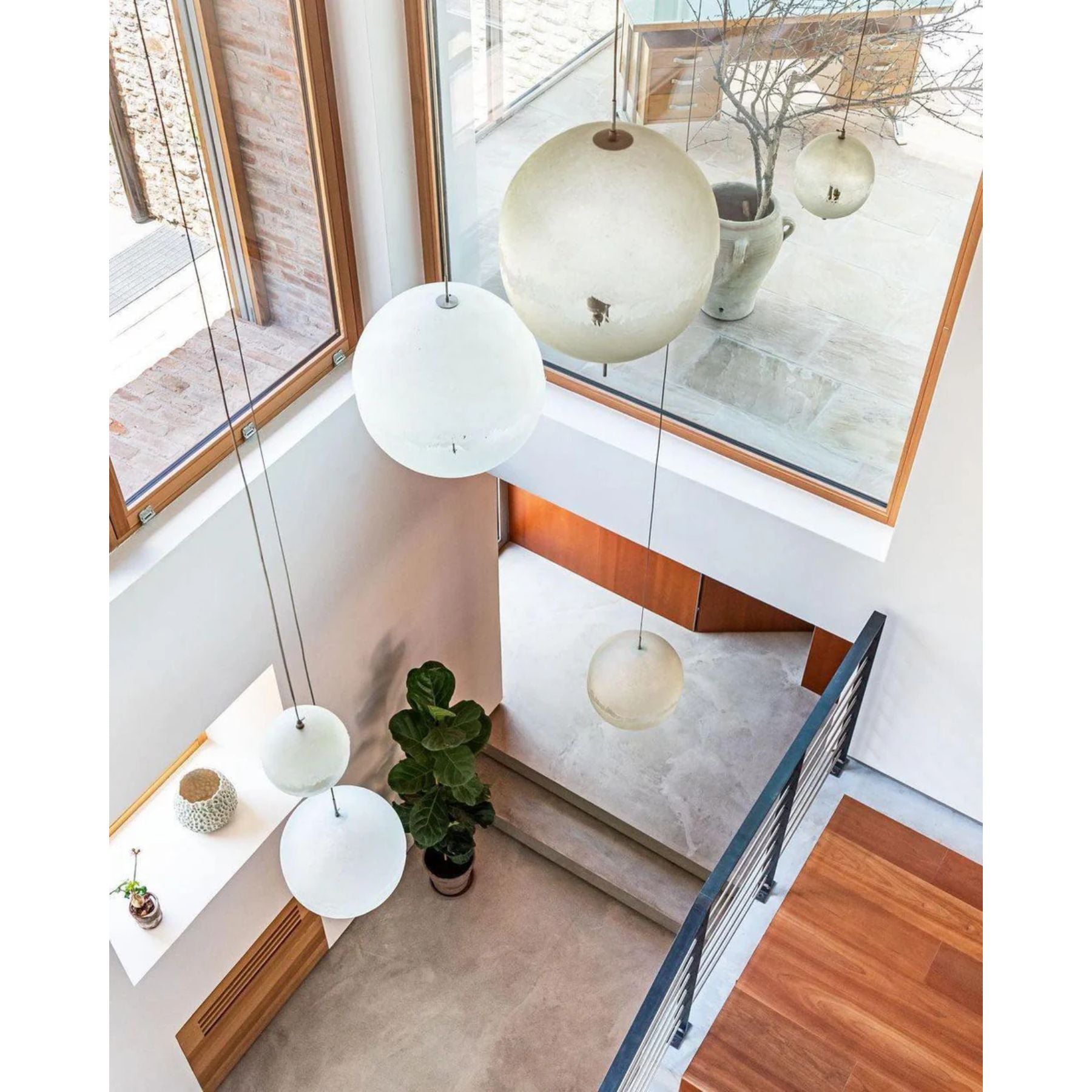 Pereneo Pendant Light
