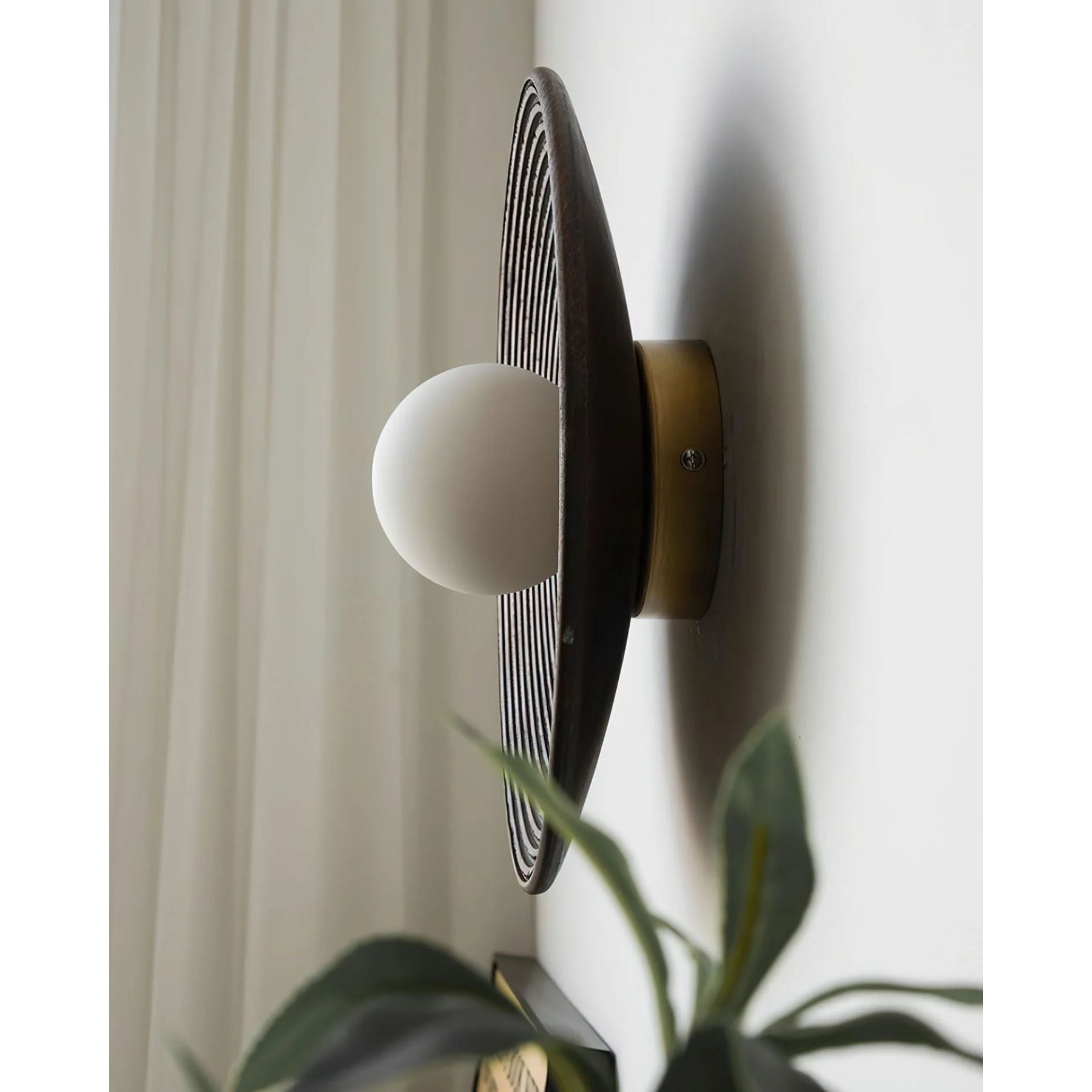 Syrona Wall Light
