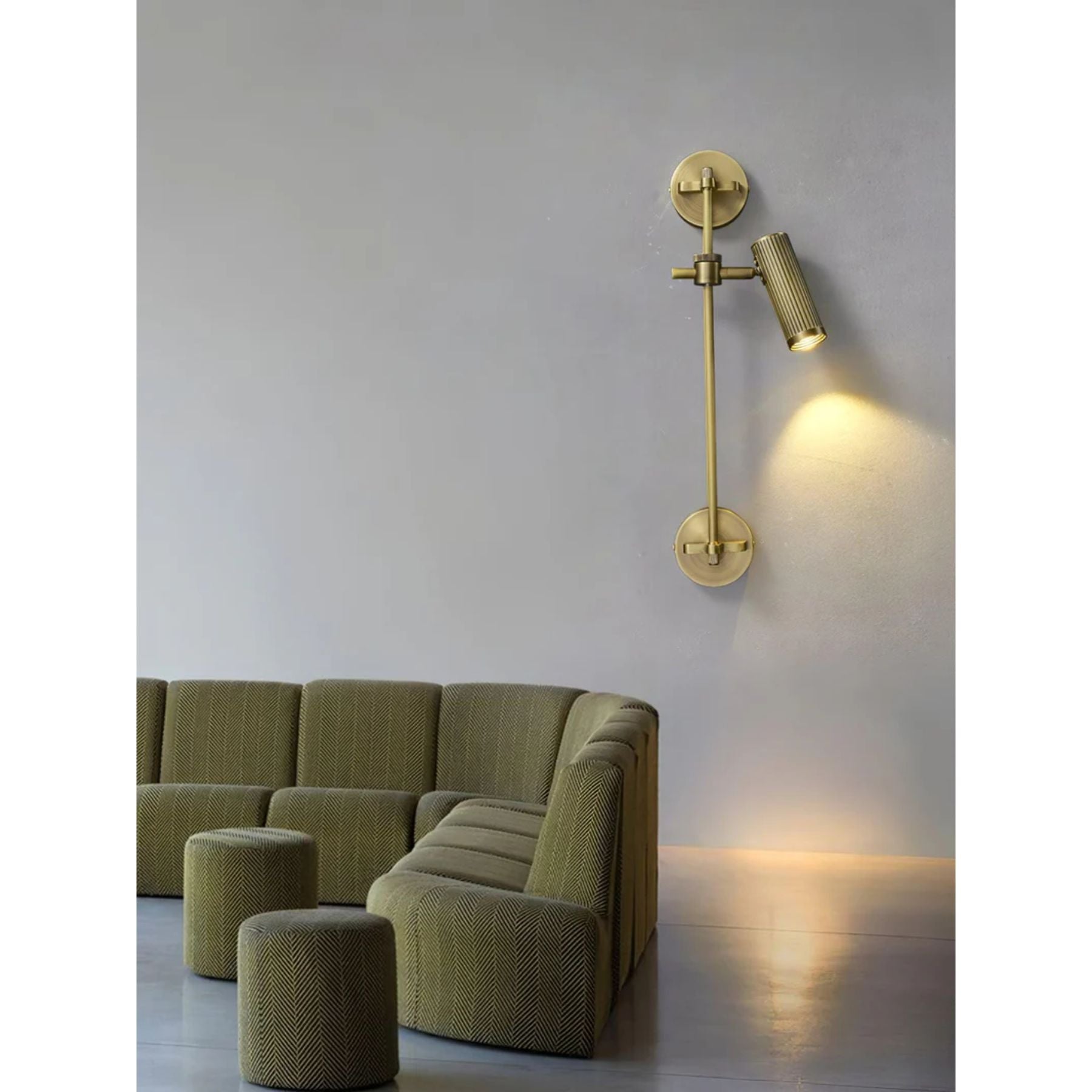Revilo Wall Light