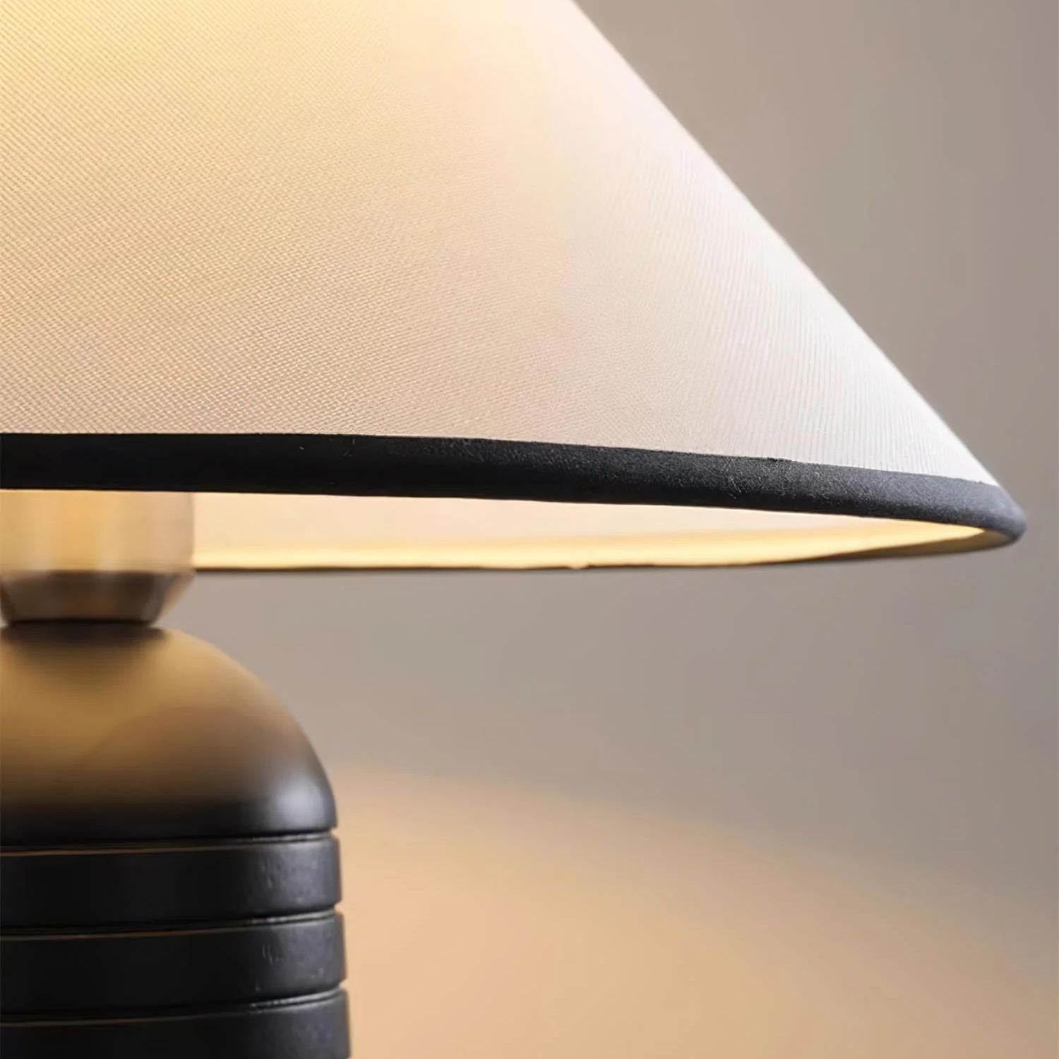 Zarismo Table Lamp