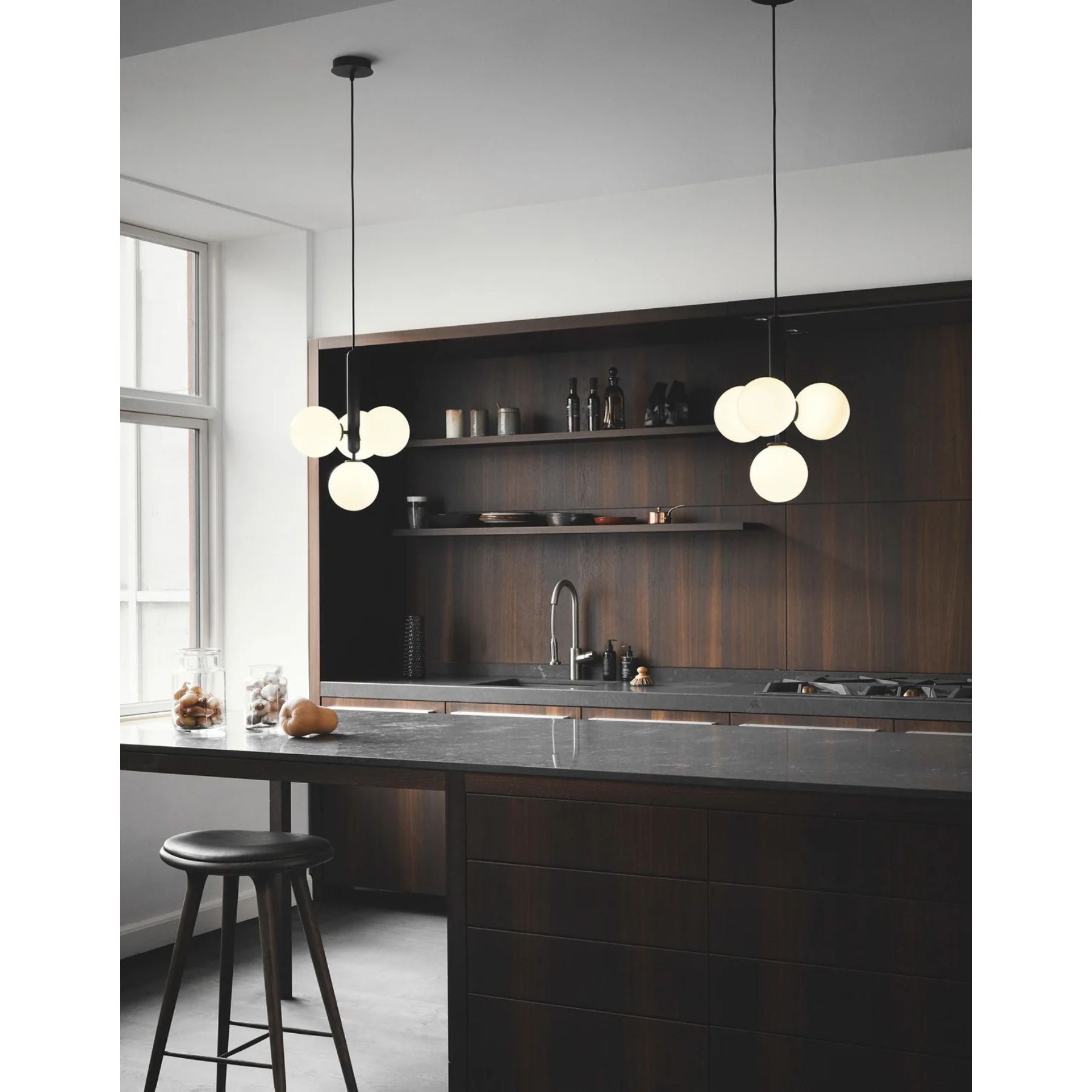 Sircae Orb Pendant Light