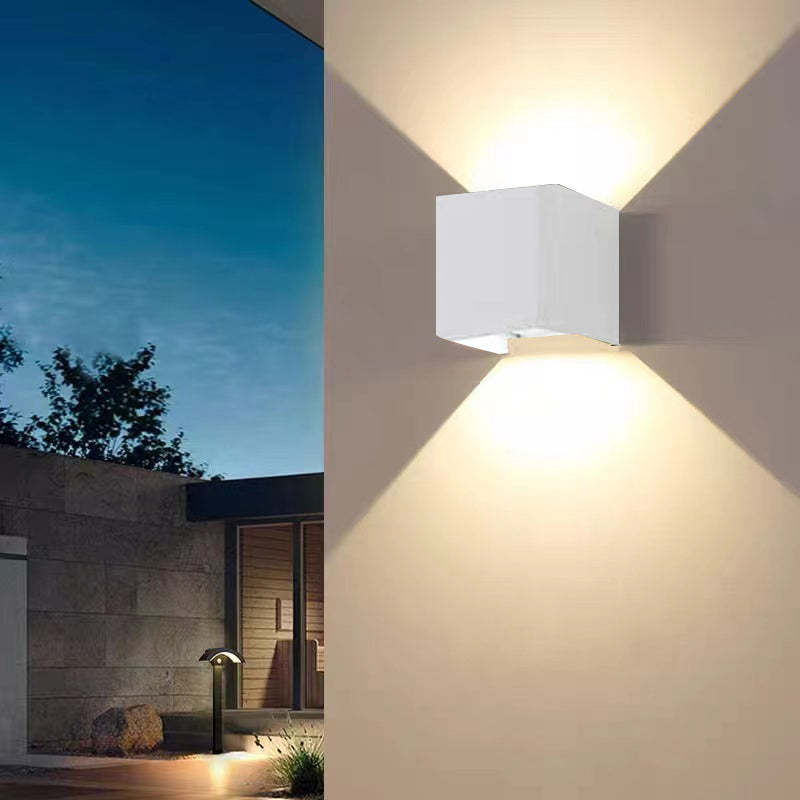 Tavey Outdoor Wall Light