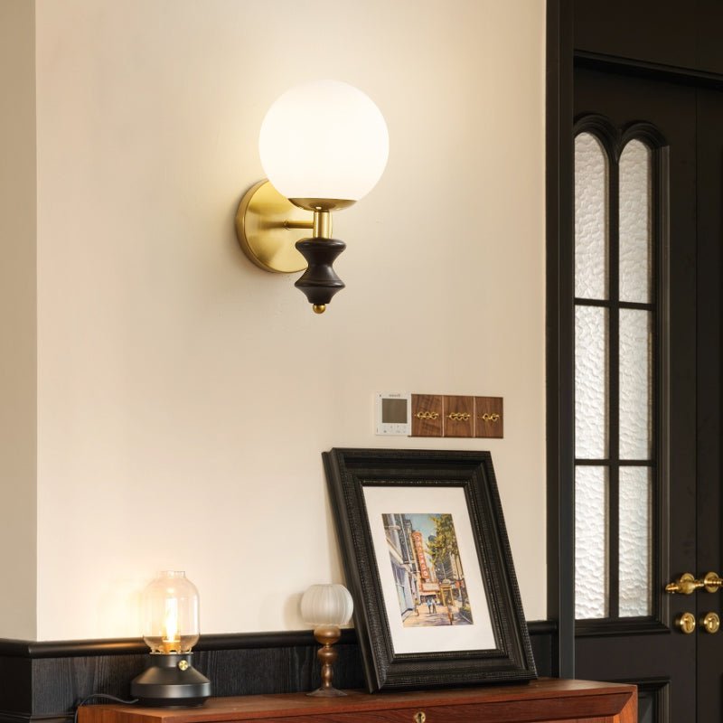 Domides Wall Light