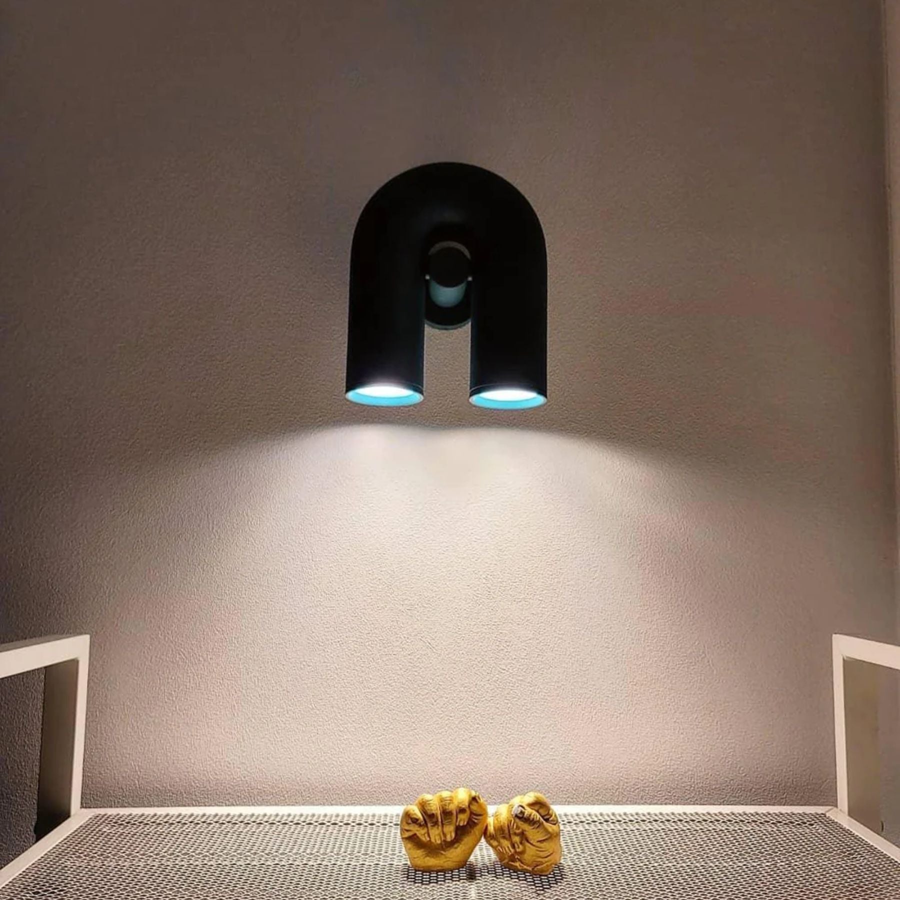 Kuben Wall Light