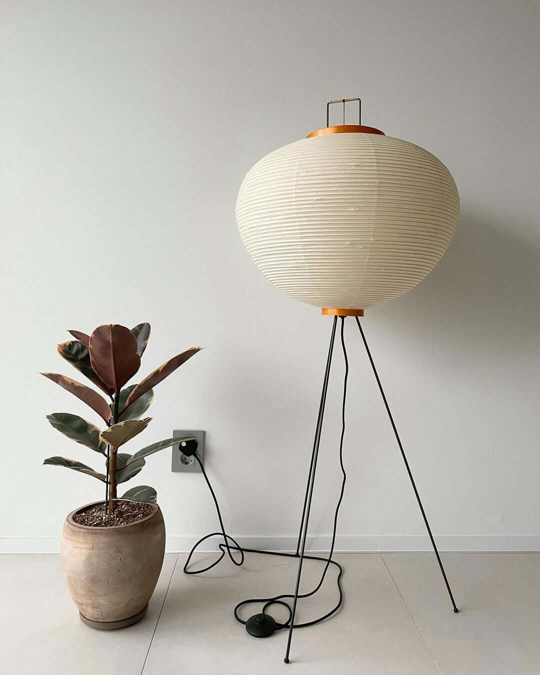 Yariaus Floor Lamp