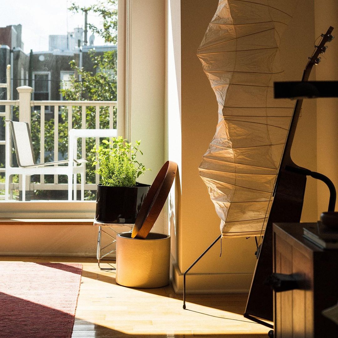 Yariaus Floor Lamp