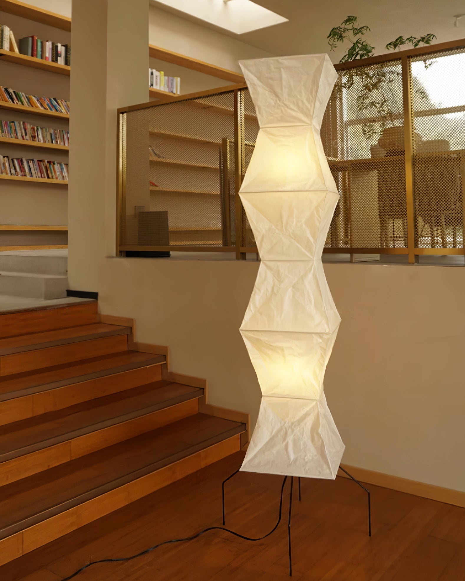 Yariaus Floor Lamp