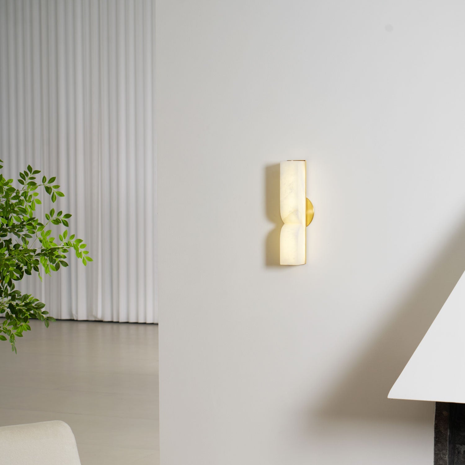 Haria Alabaster Wall Light