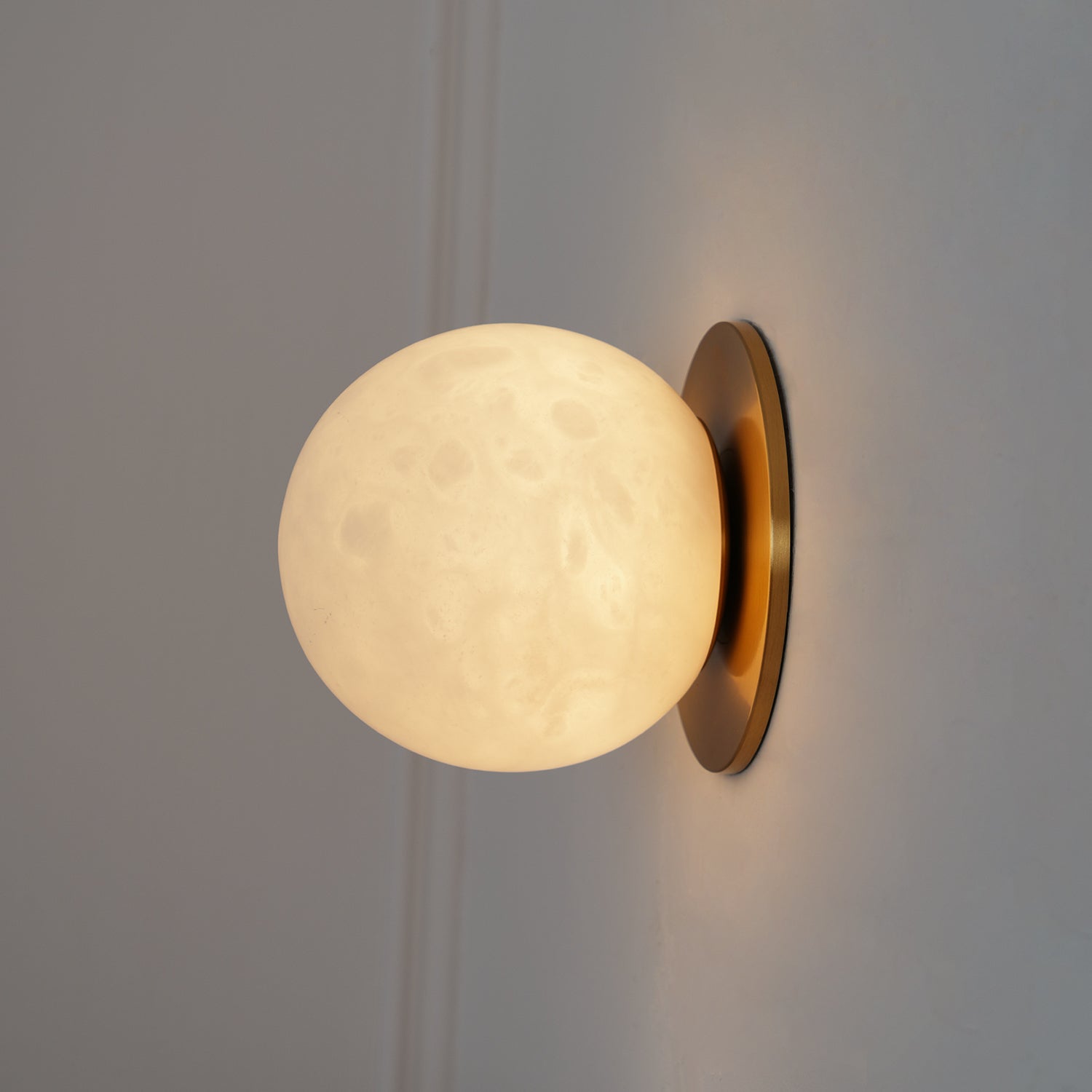 Libaro Orb Wall Light