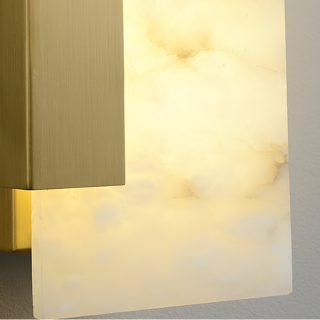 Tomeha Alabaster Wall Light