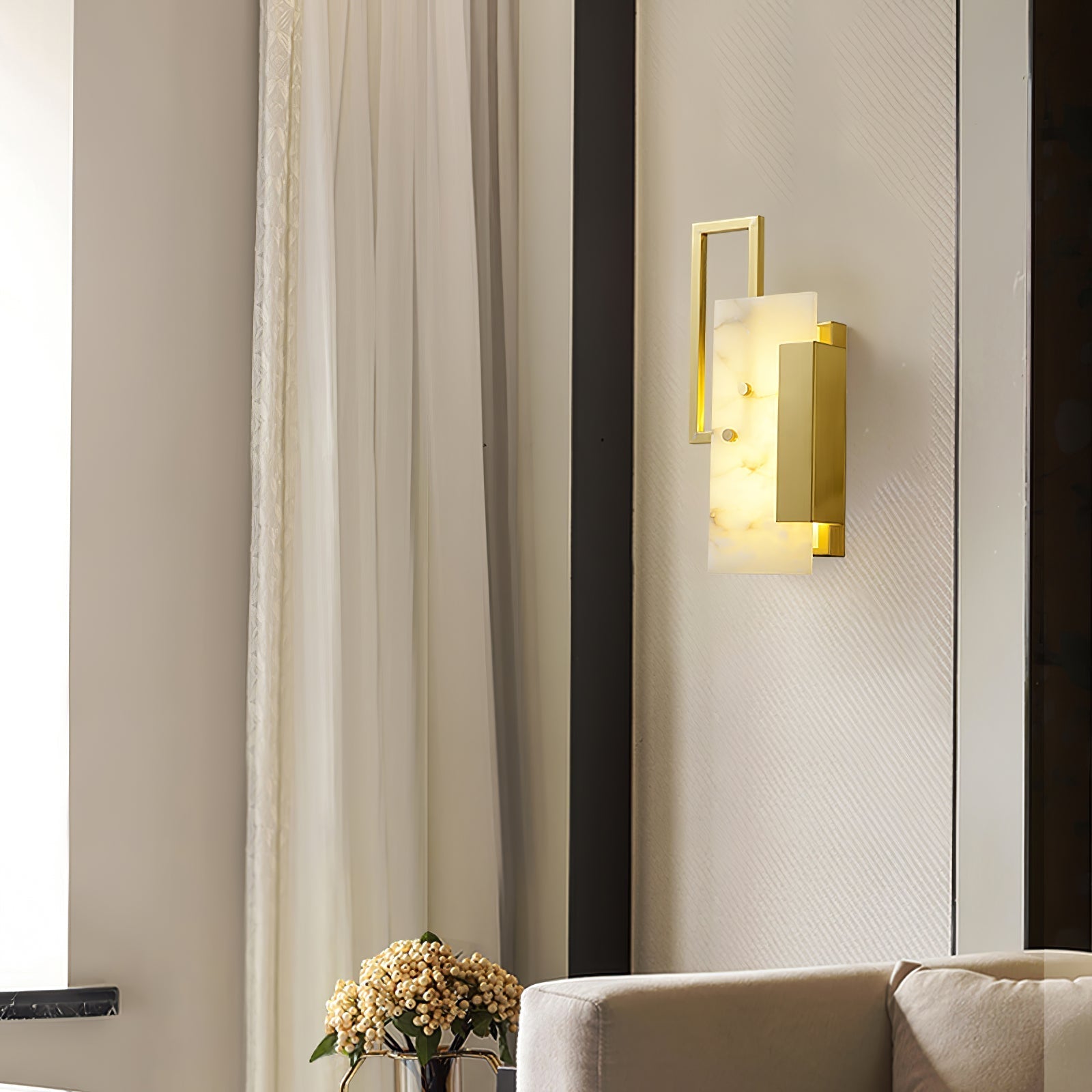 Tomeha Alabaster Wall Light