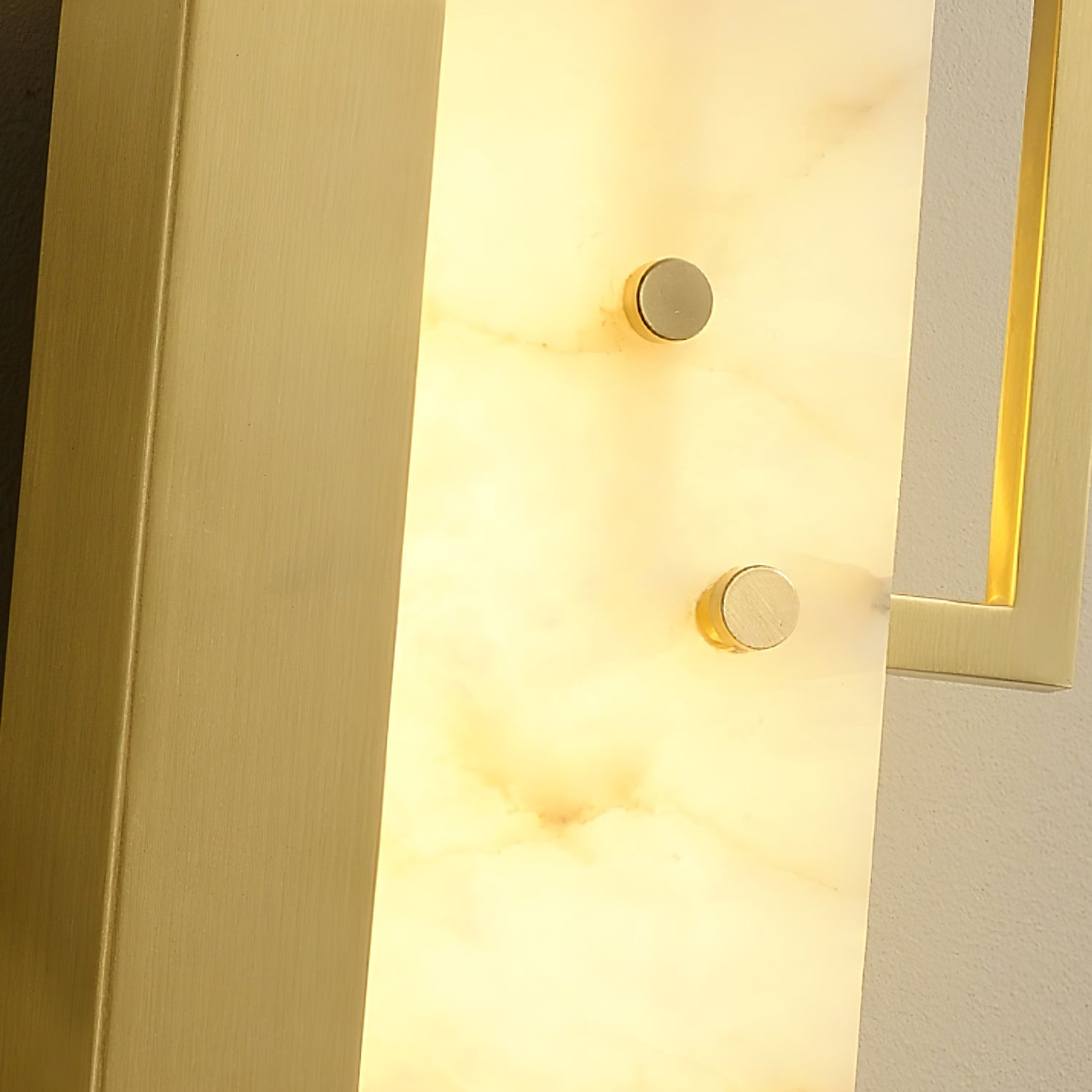 Tomeha Alabaster Wall Light