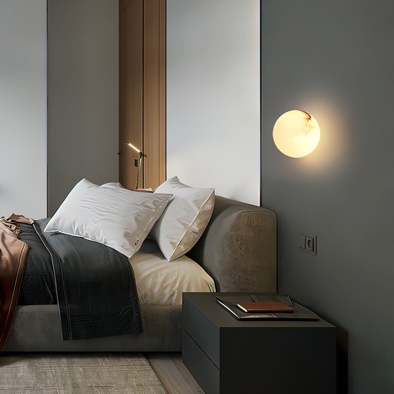 Libaro Orb Wall Light