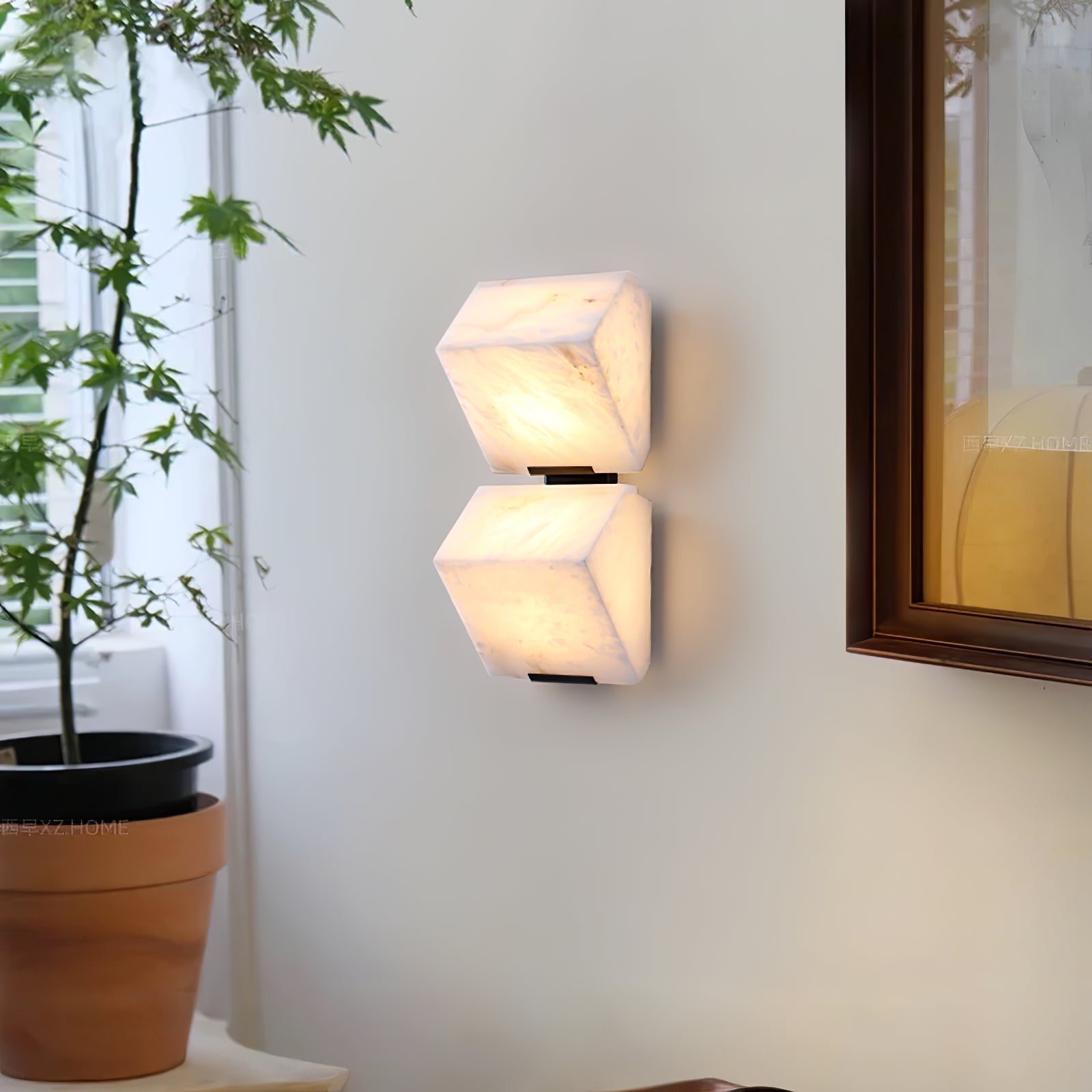 Salira Wall Light