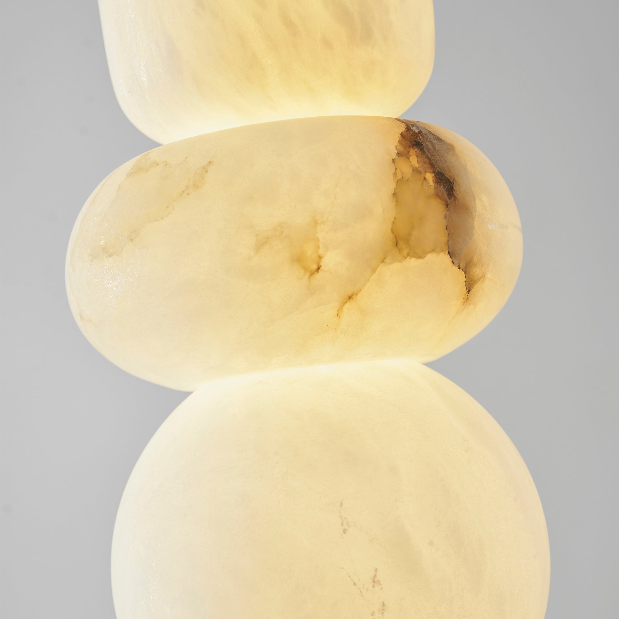 Orentis Totem Pendant Light