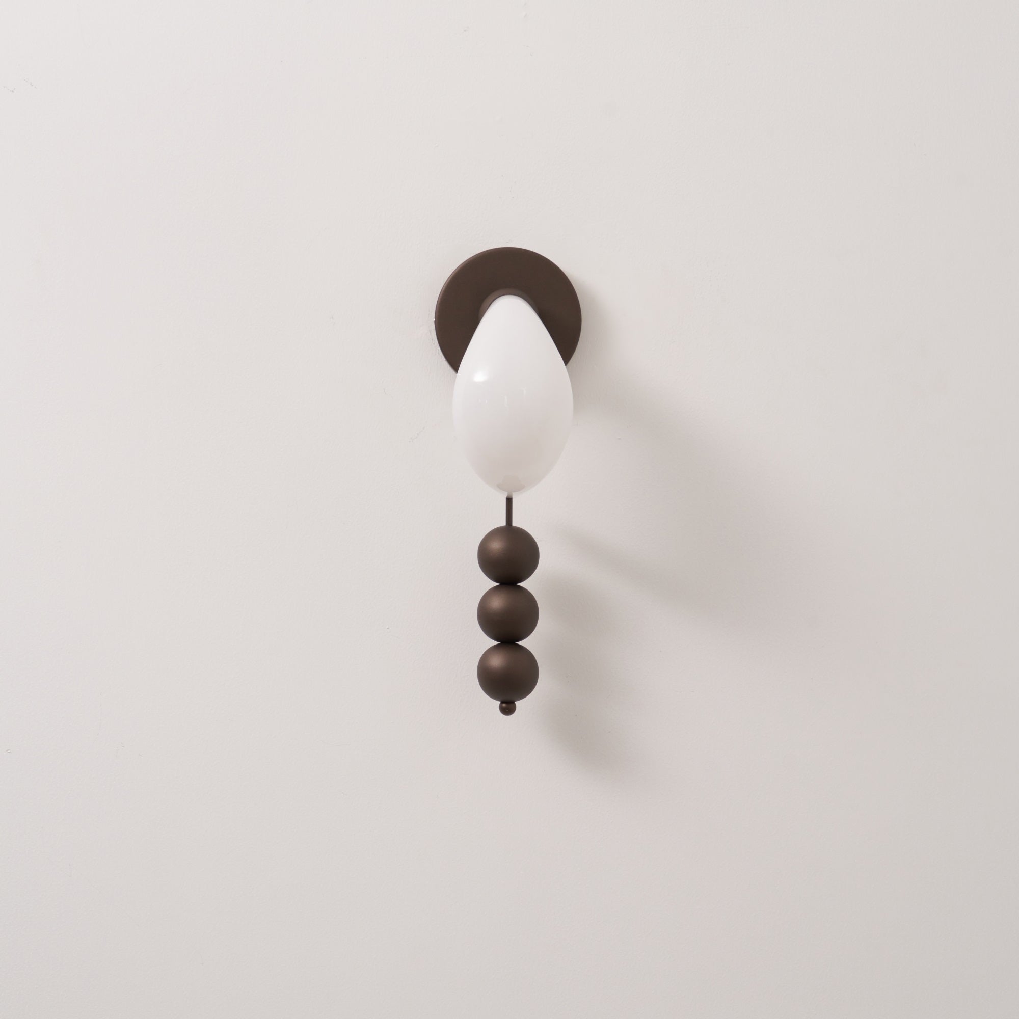Relamis Wall Light