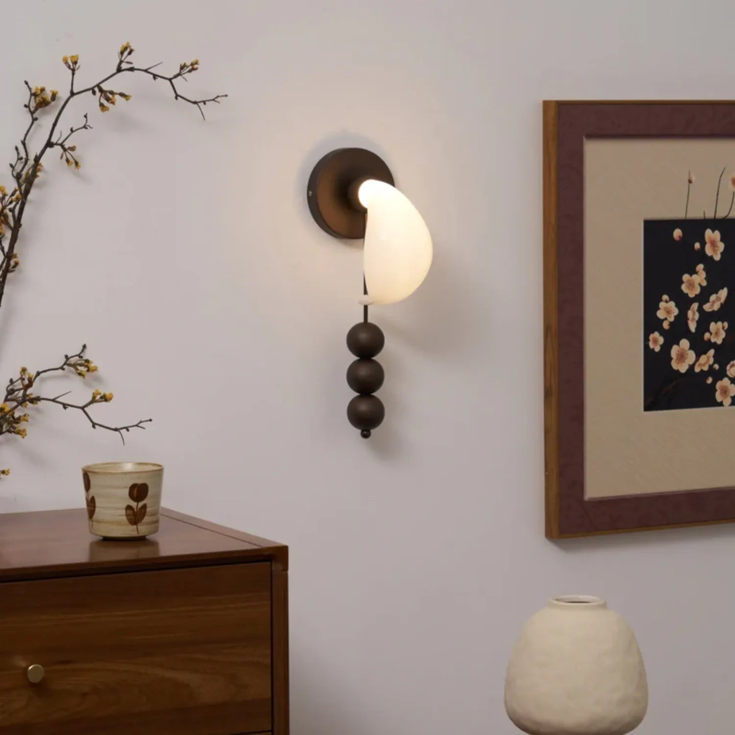 Relamis Wall Light