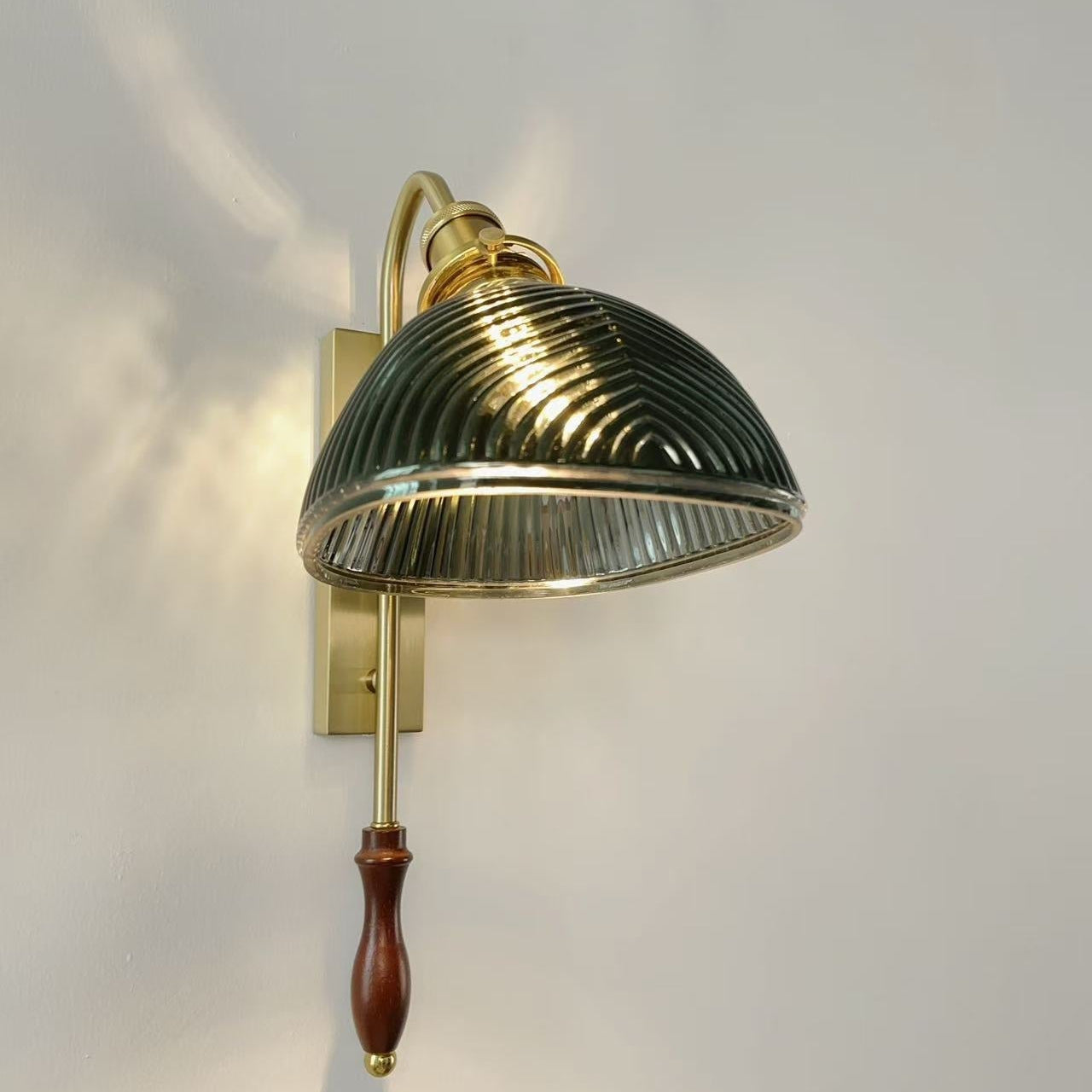 Entanisco Wall Light