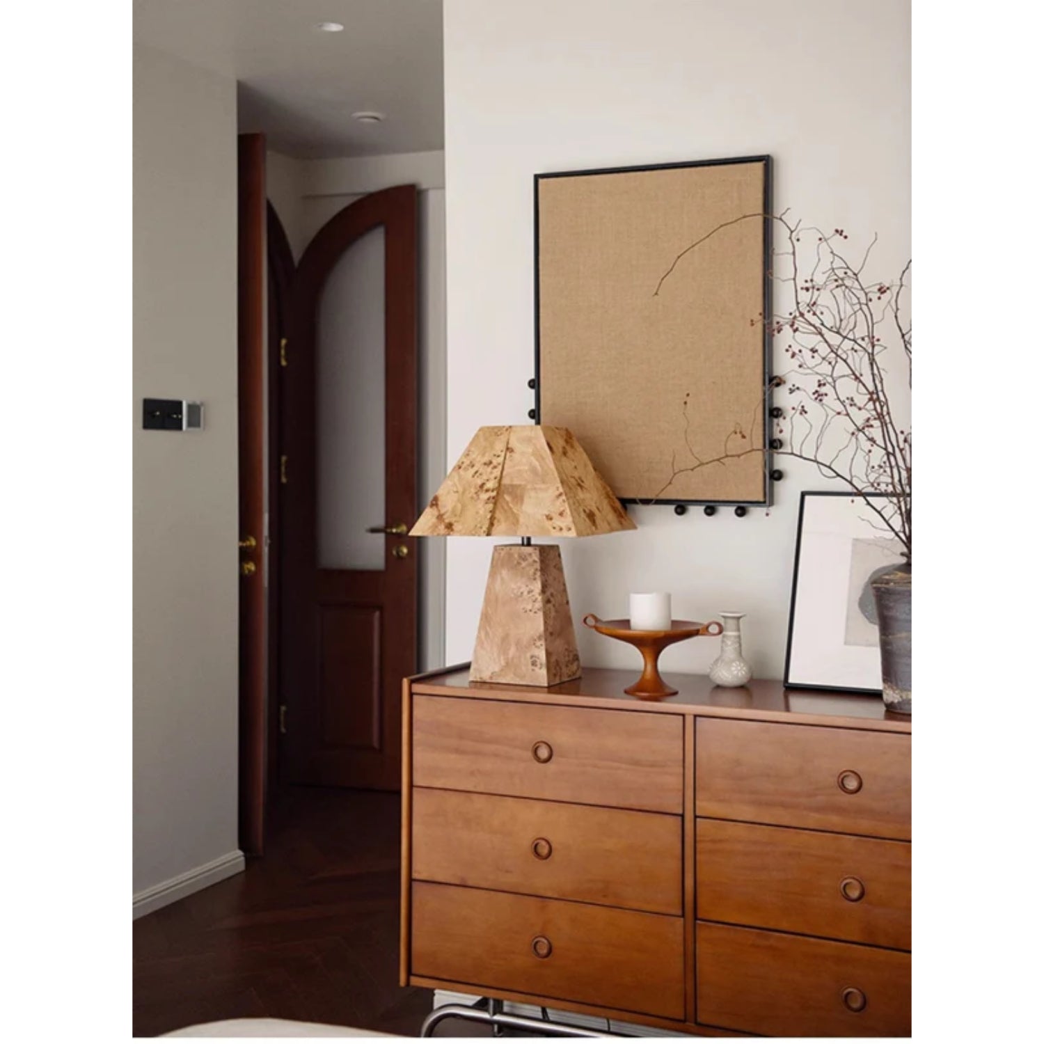 Amesis Table Lamp