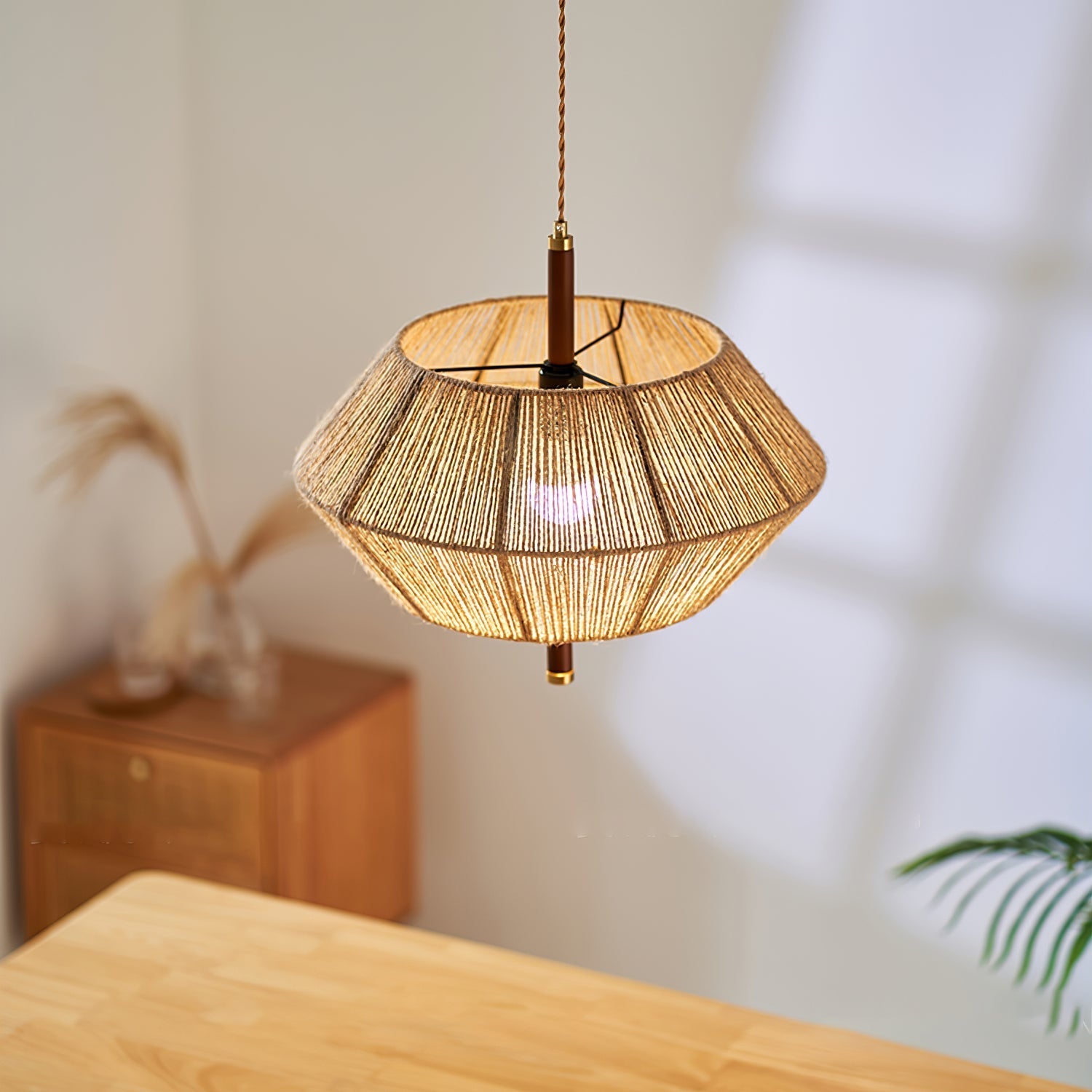 Cemves Pendant Light