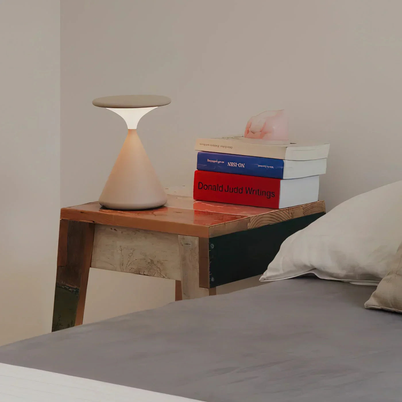 Movy Hourglass Table Lamp