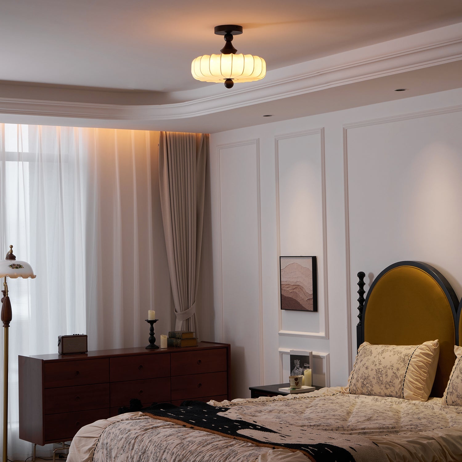Yarvi Ceiling Light
