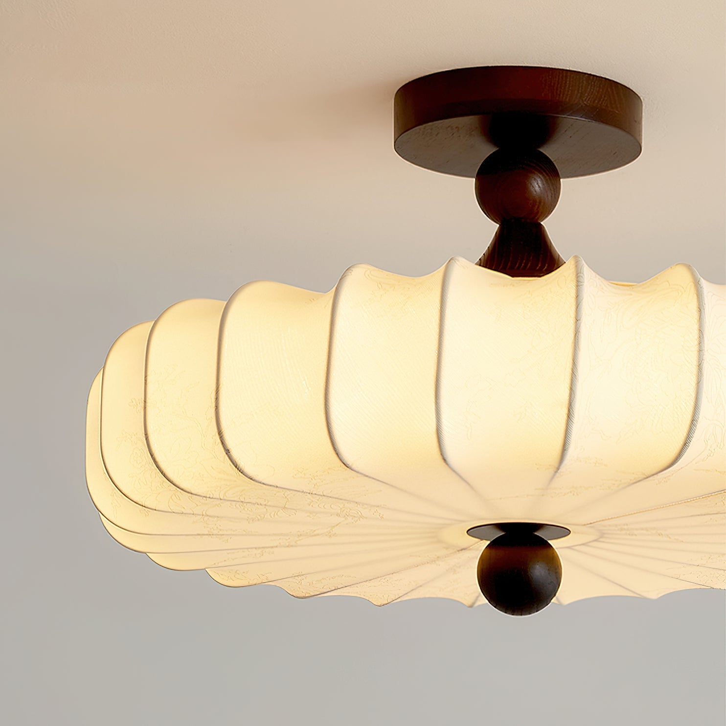 Yarvi Ceiling Light