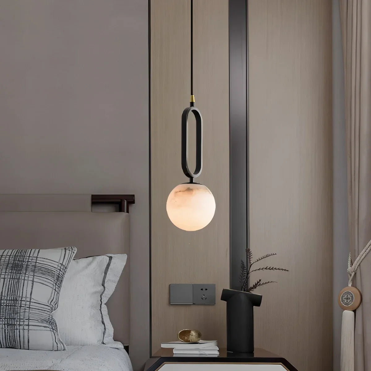 Zazelo Alabaster Pendant Light