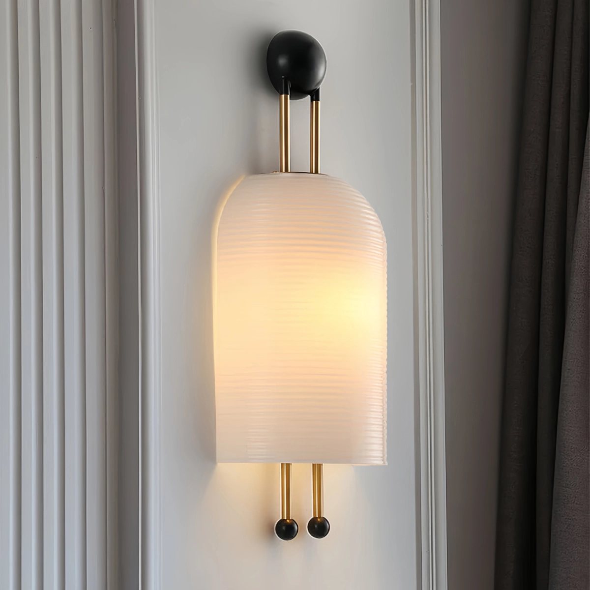 Vesiro Wall Light
