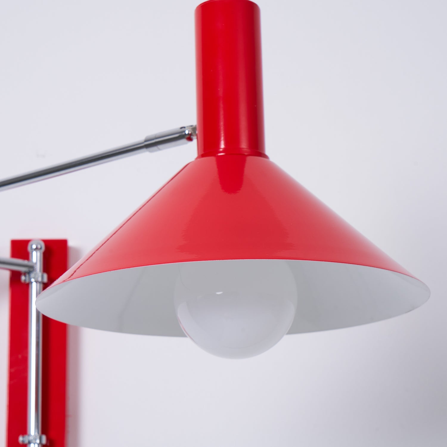 Silwellon Plug In Wall Light