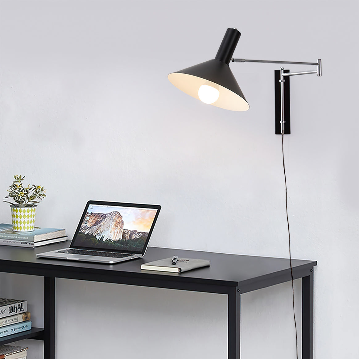 Silwellon Plug In Wall Light