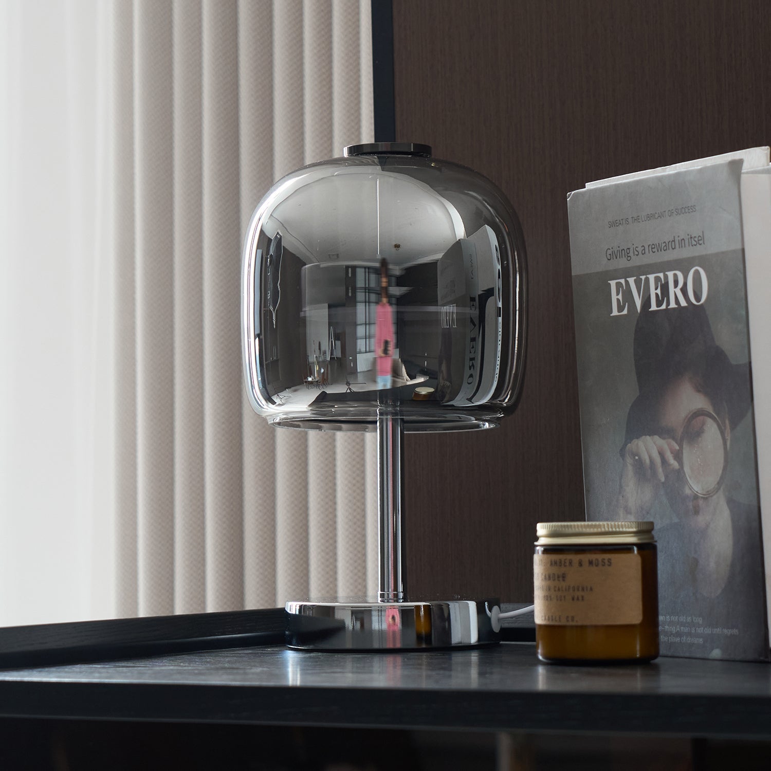 Embrilo Table Lamp
