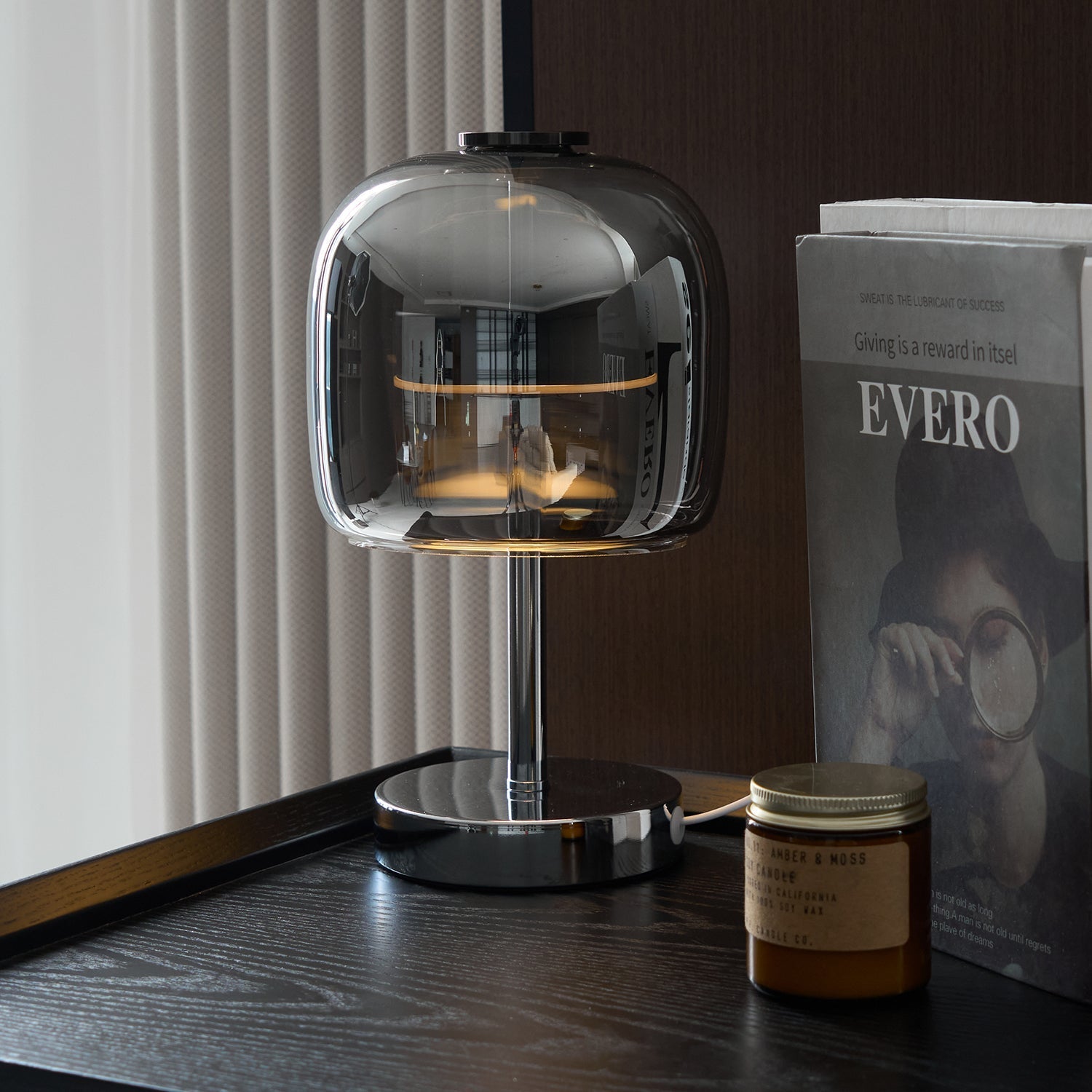 Embrilo Table Lamp