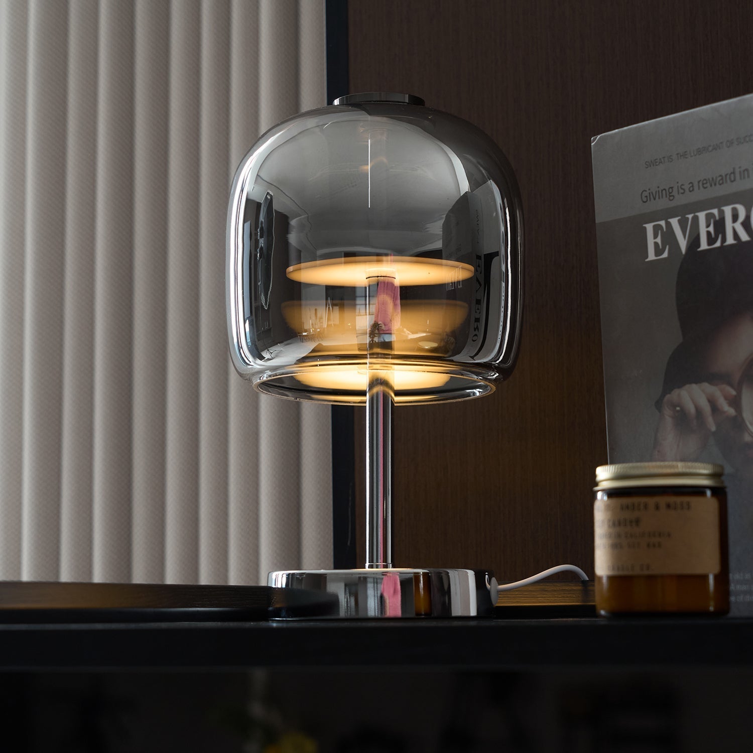 Embrilo Table Lamp
