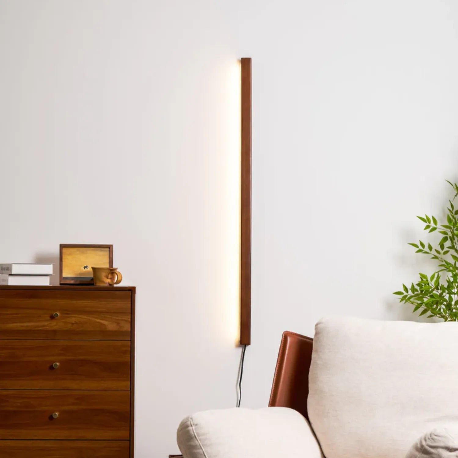 Aerelo Wall Light