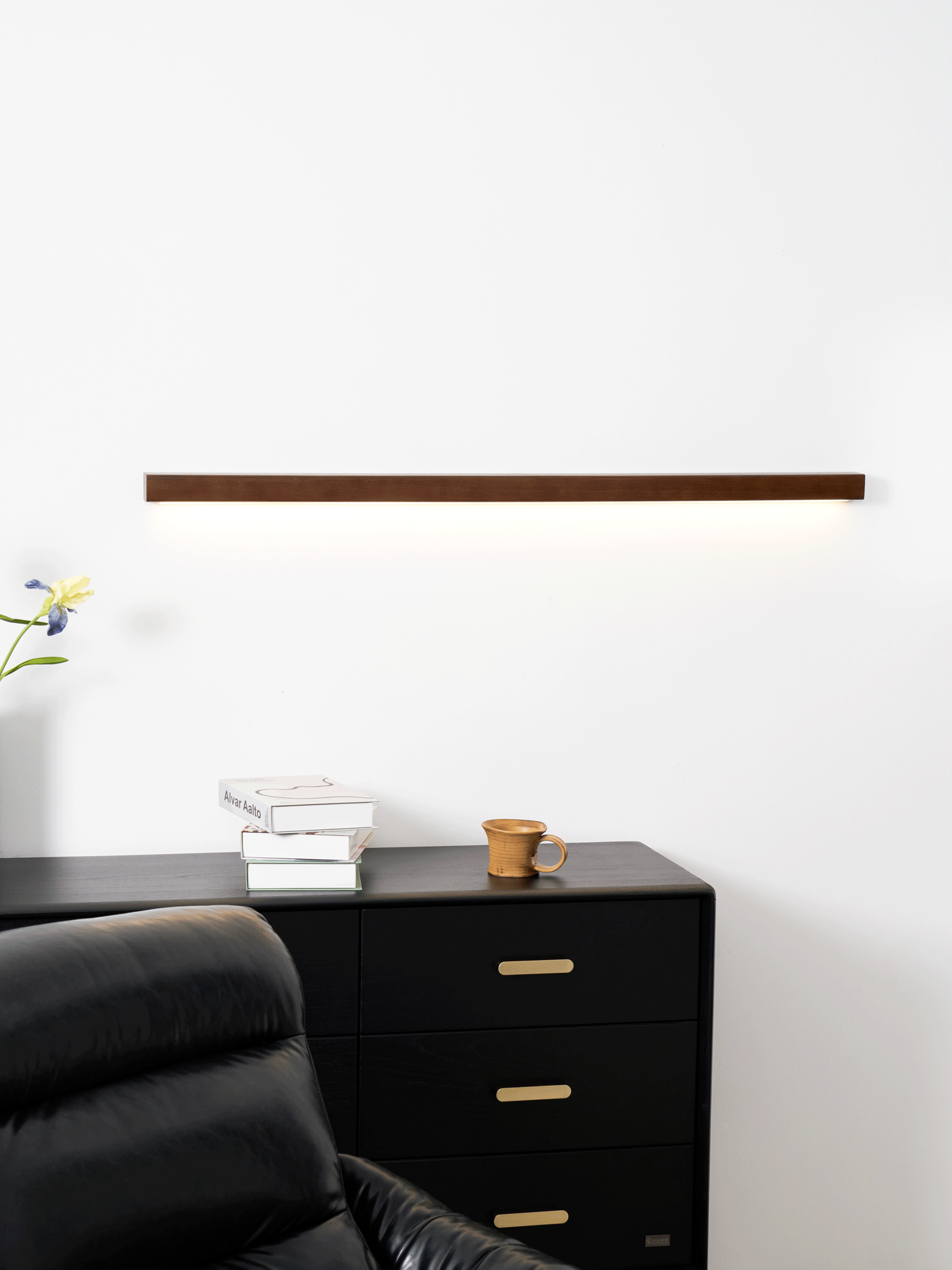 Zelluden Linear Wall Light