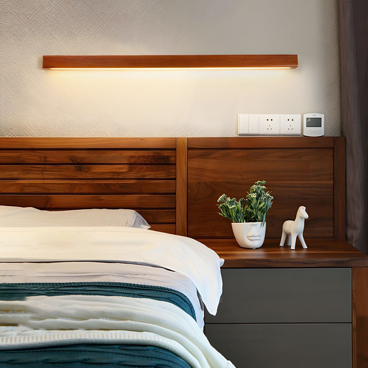 Zelluden Linear Wall Light